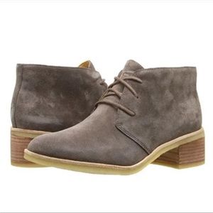 Clarks Originals Phenia Carnaby Suede Booties